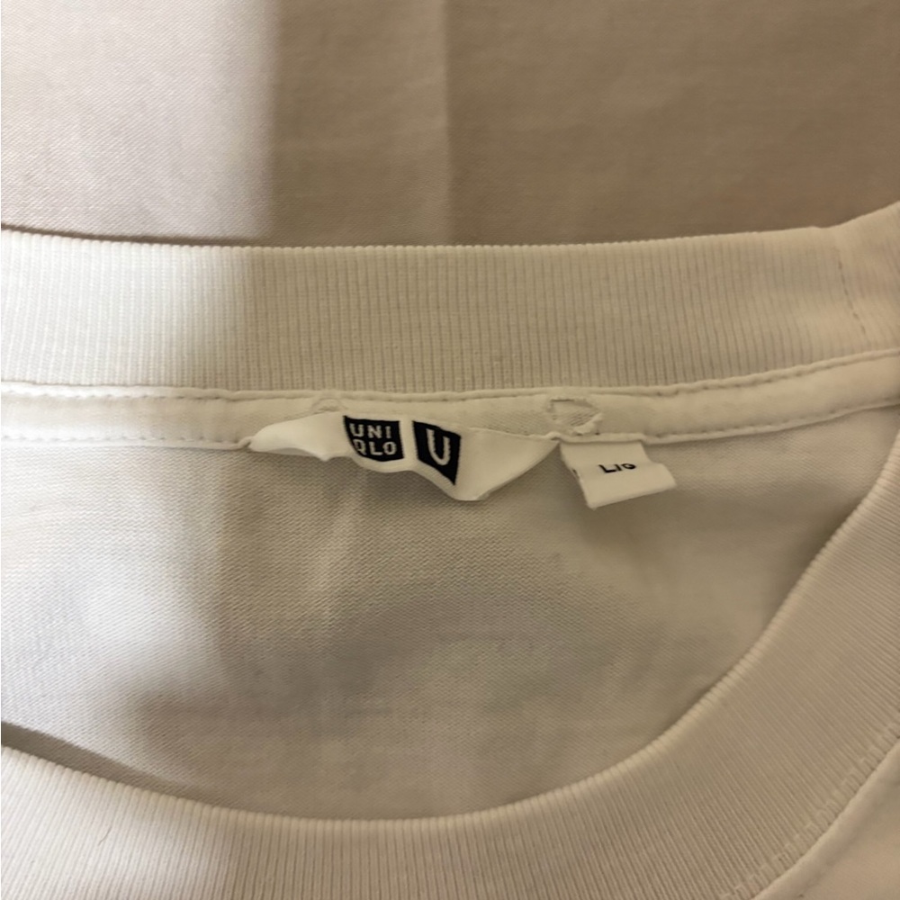 Uniqlo White Long Sleeve Men's Tee - Picture 4 of 5